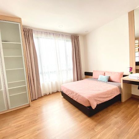 Dream Suite 2 - Landmark Residence 1, High Floor, Nice View, Wi-Fi & Tv Box Kajang Esterno foto
