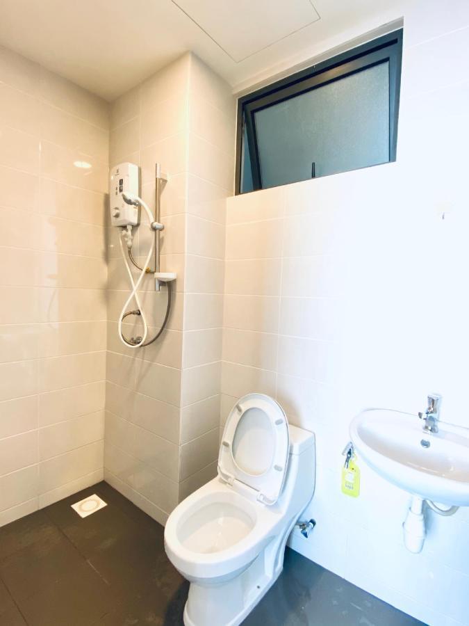 Dream Suite 2 - Landmark Residence 1, High Floor, Nice View, Wi-Fi & Tv Box Kajang Esterno foto