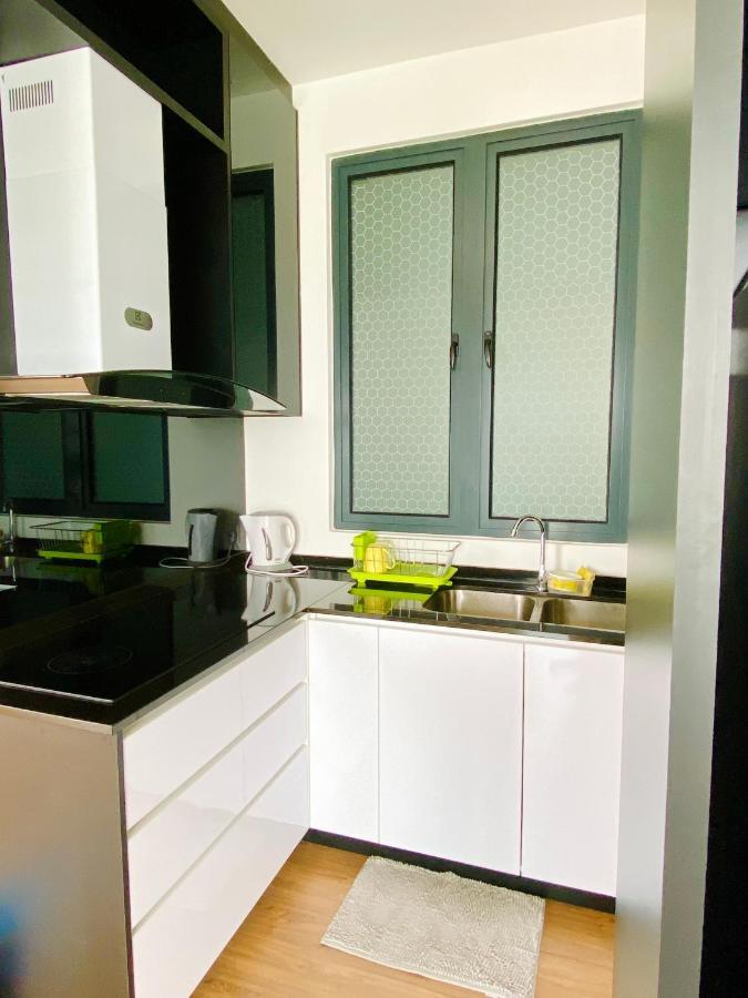 Dream Suite 2 - Landmark Residence 1, High Floor, Nice View, Wi-Fi & Tv Box Kajang Esterno foto